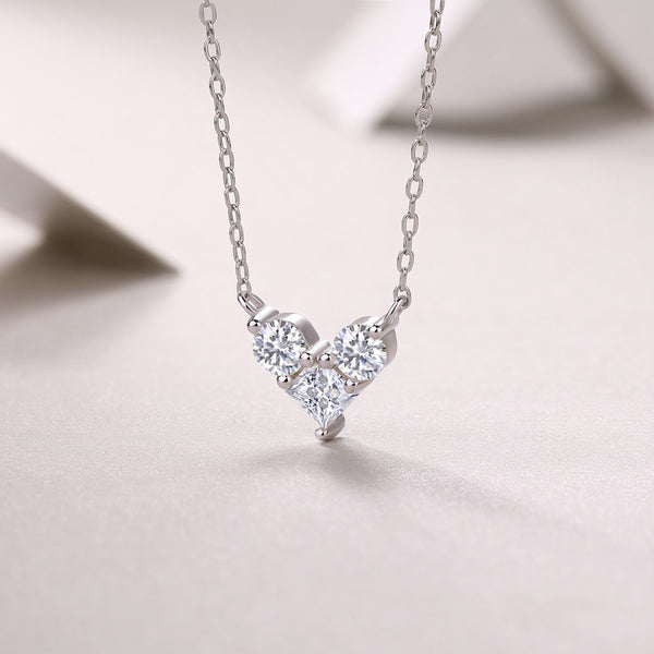 VAVO Love in the Present Moissanite Pendant