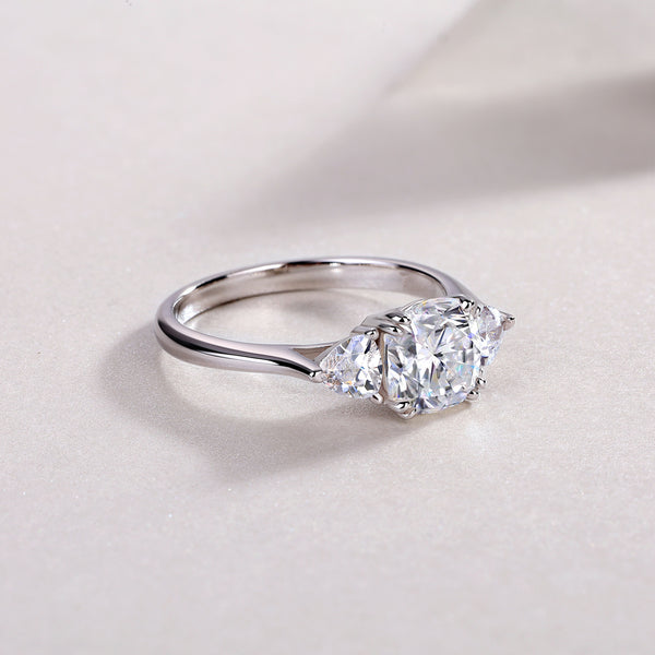 VAVO Luxury Moissanite Wedding Ring
